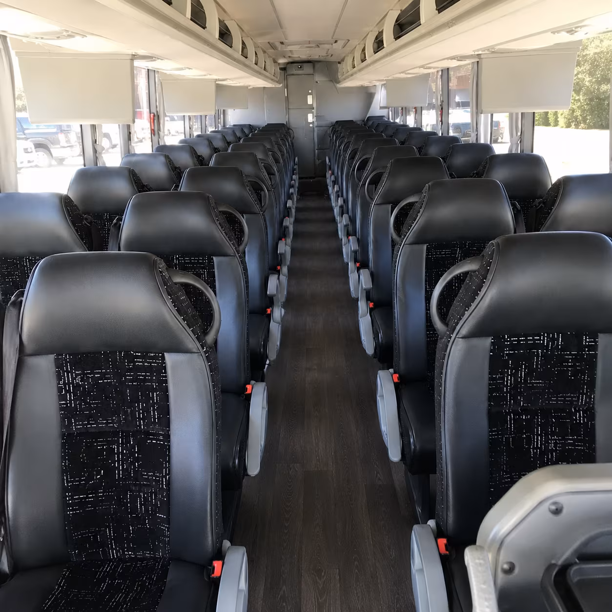 charter buses for pearland area zoo and aquarium field trips