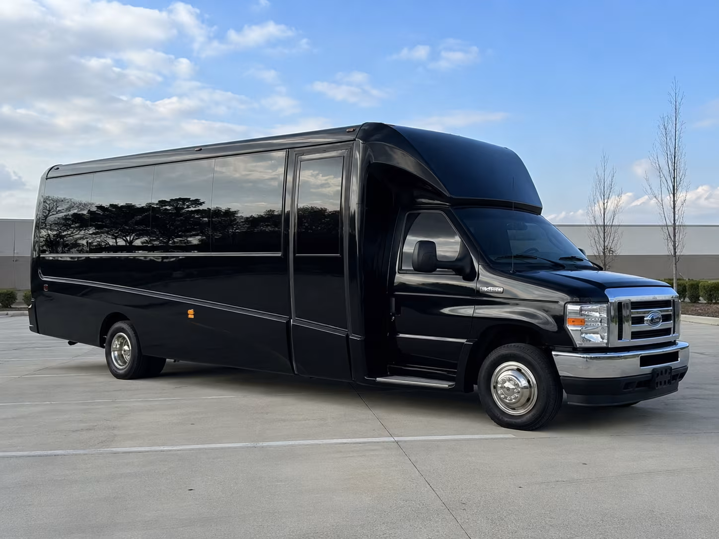 minibuses for pearland performing arts and cultural field trips