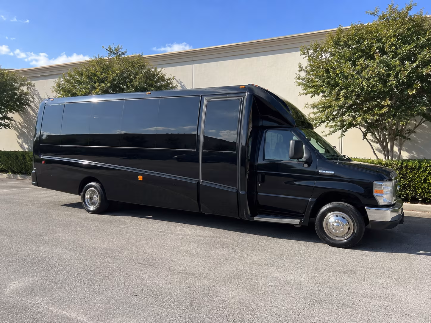 pearland bus rentals